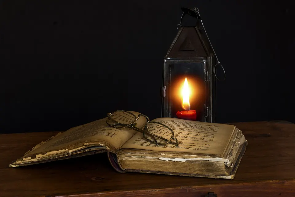 стари книги