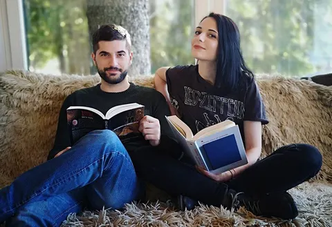 С книги под завивките
