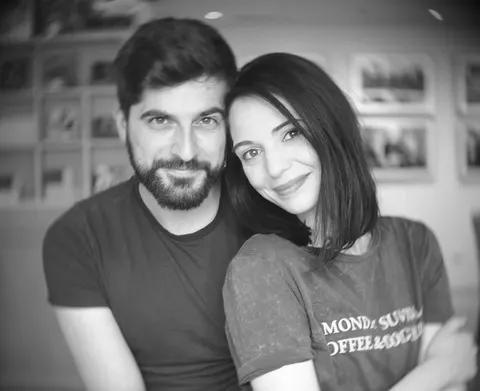 С книги под завивките