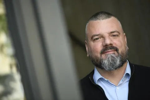 Петър Кирков